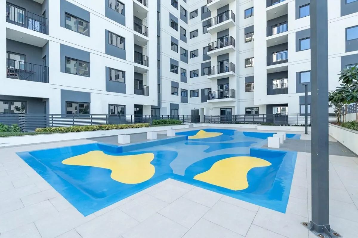 Peaceful 2-Bedroom Apartment In Jebel Ali Perfect For 6! Dubai