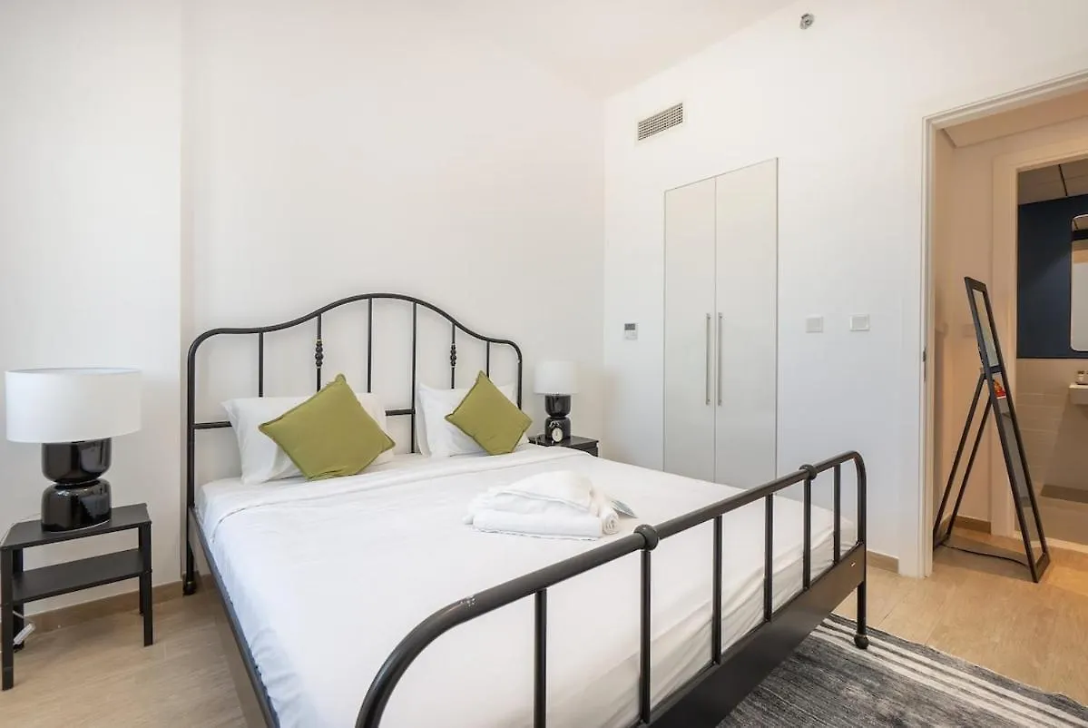 Peaceful 2-Bedroom Apartment In Jebel Ali Perfect For 6! 迪拜