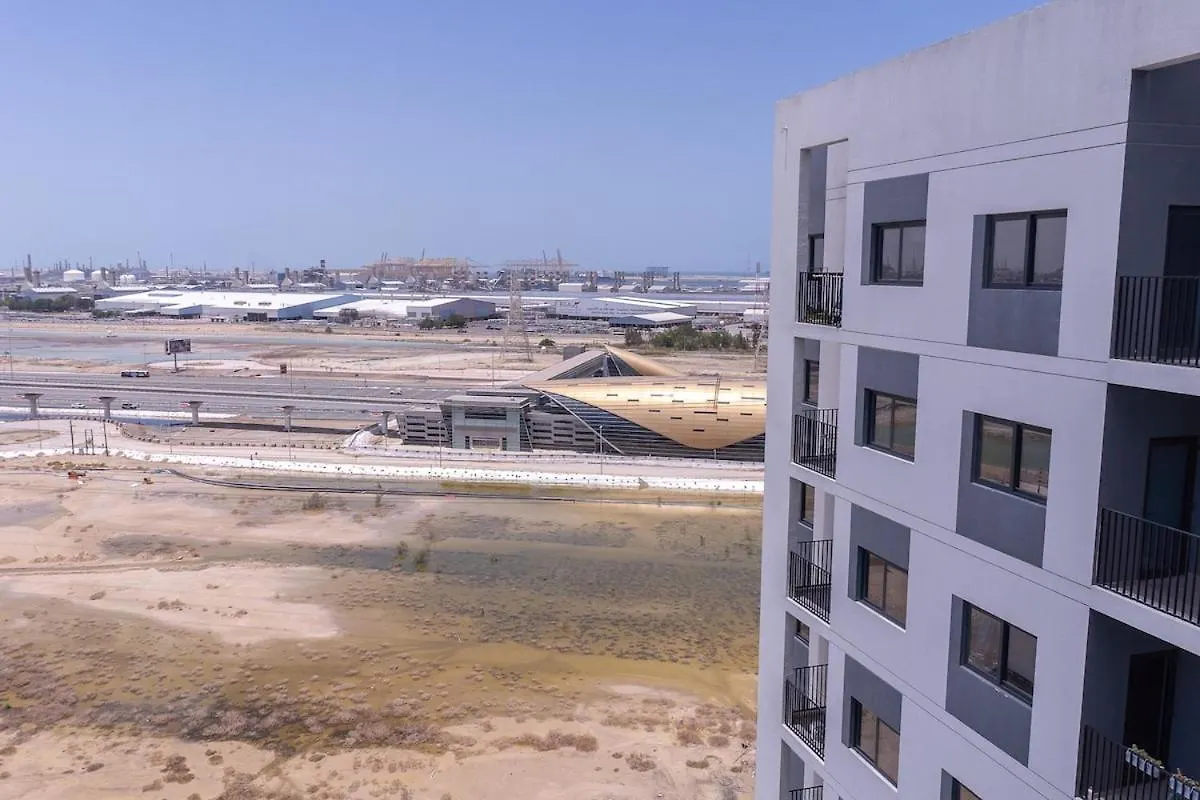 Peaceful 2-Bedroom Apartment In Jebel Ali Perfect For 6! Dubai
