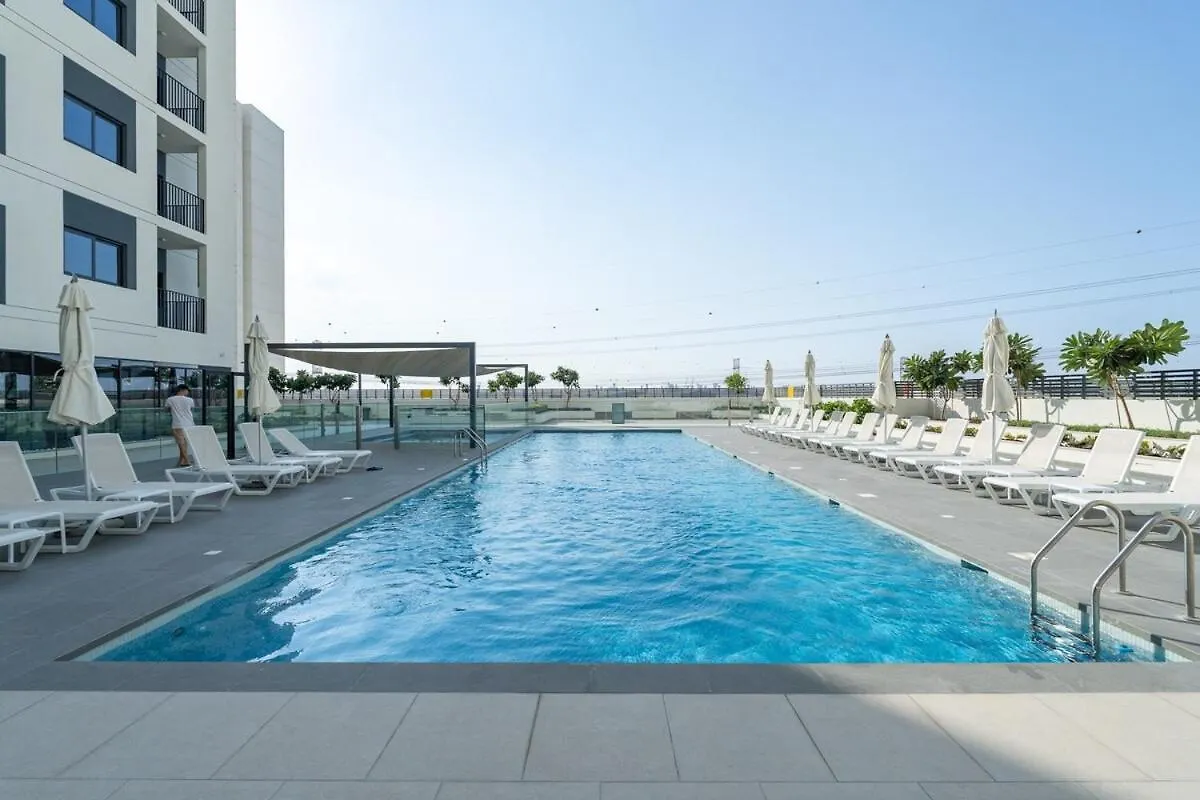 Peaceful 2-Bedroom Apartment In Jebel Ali Perfect For 6! Dubai